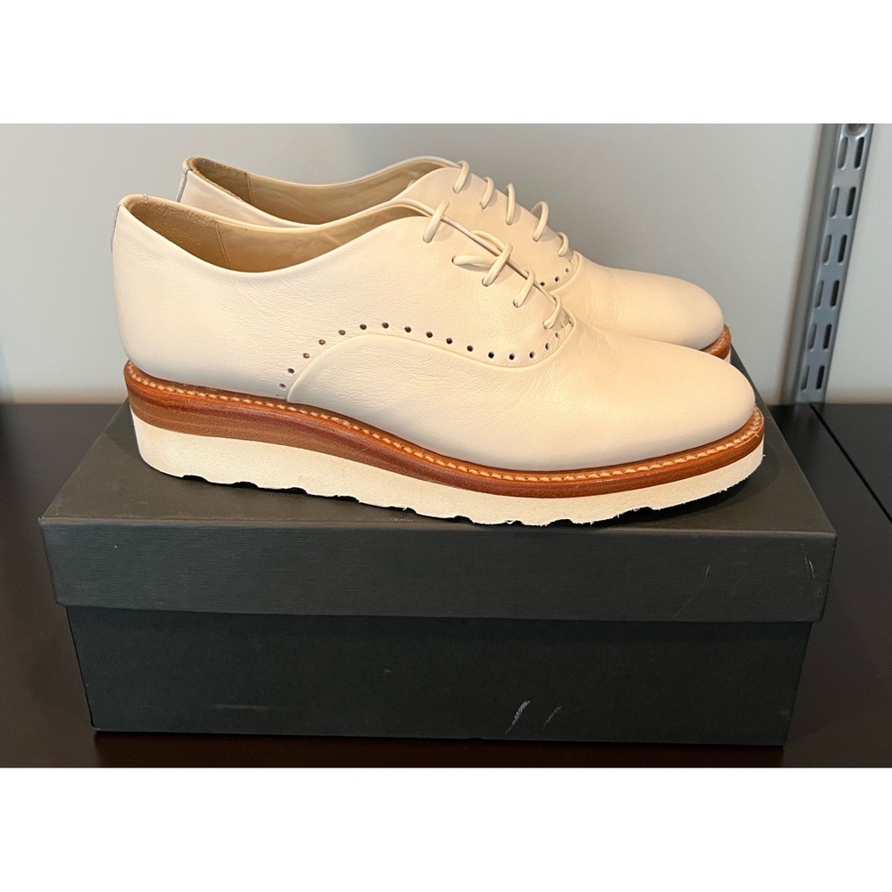 Cream Leather Oxford Flats with Lug Sole